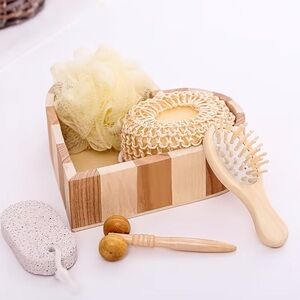 Beautiful Wood Heart Shape Bath Care Set – Gentle Bath Accessories